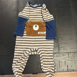 Infant outfit